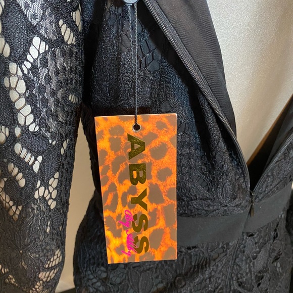 Lace Dress - Picture 5 of 5